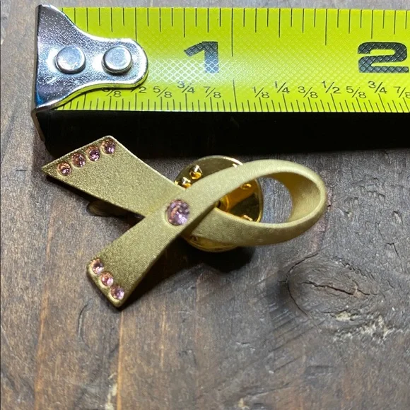 Avon Breast Cancer Awareness Gold tone Pink Rhinestone Vintage brooch Pin - Picture 4 of 6